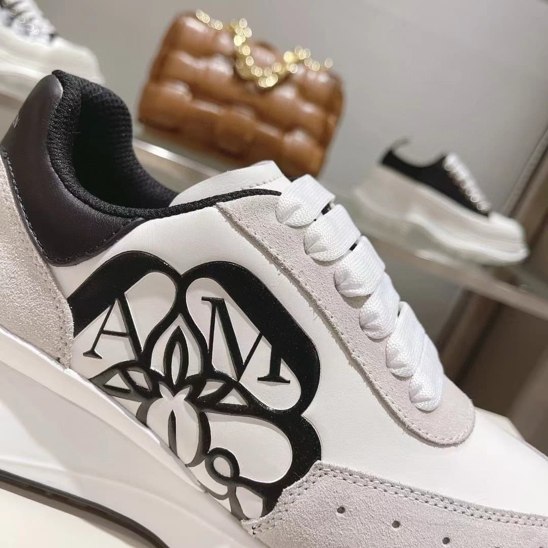 Product thumbnail 8