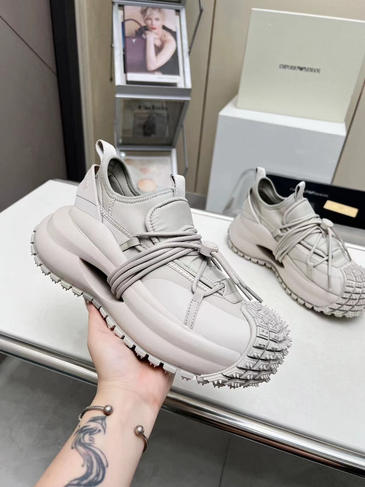 Product thumbnail 10